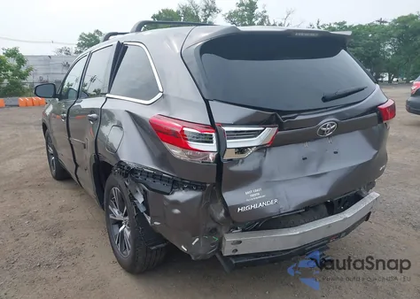 2018 Toyota Highlander Le z USA, uszkodzony, nr VIN 5TDBZRFH1JS896873